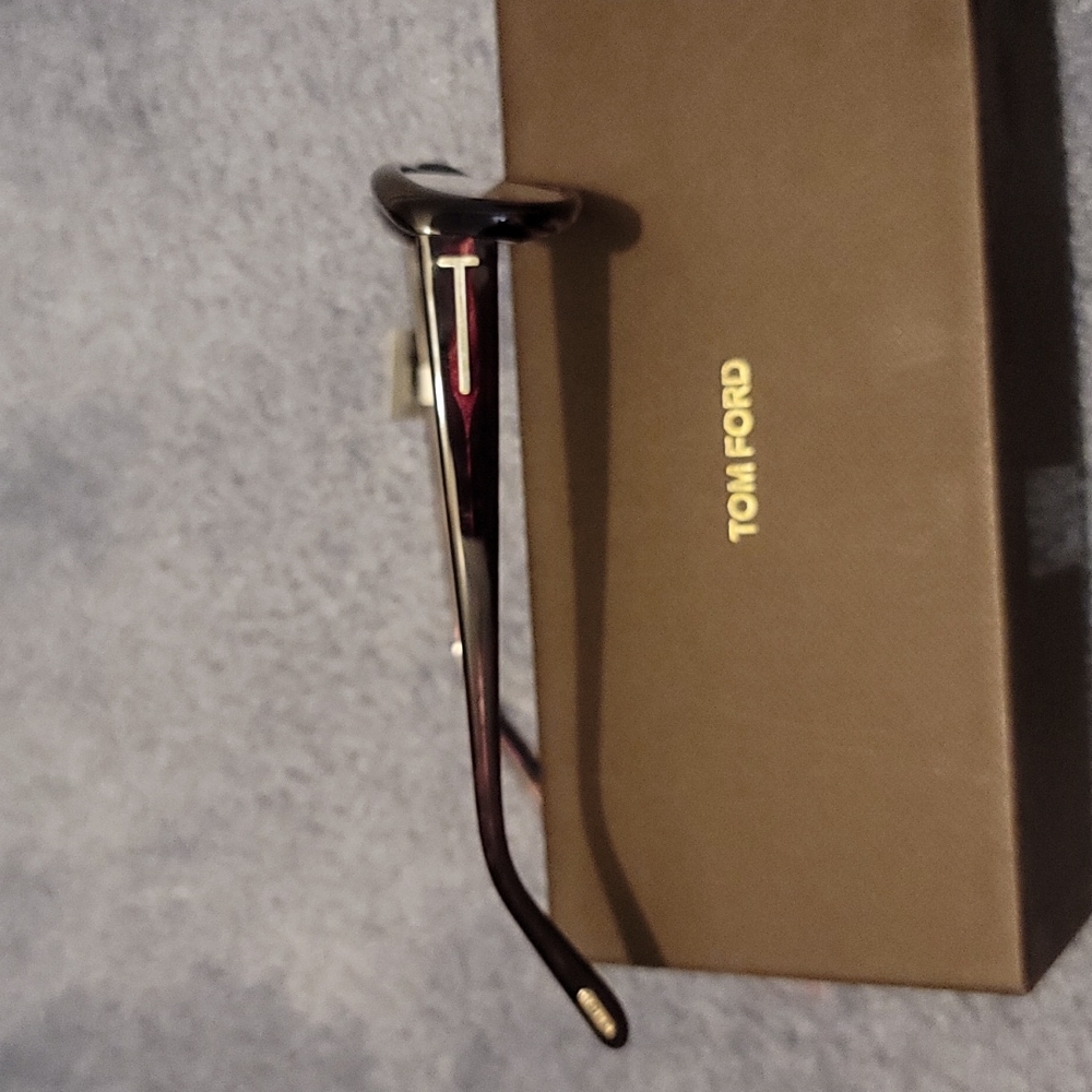 Eyeglasses - Picture 6 of 7